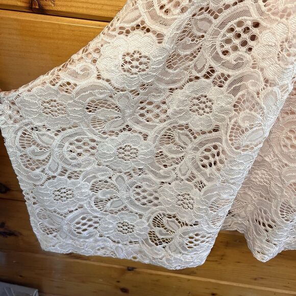 Signature by Robbie Bee Ivory Short Sleeve Lace Shark-bite Hem A-line Dress 1X - Picture 4 of 7